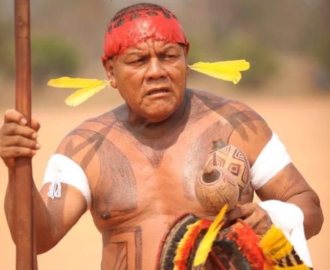 코로나19에 걸려 사망한 원주민 지도자 아리타나 야왈라피티 [브라질 뉴스포털 G1]