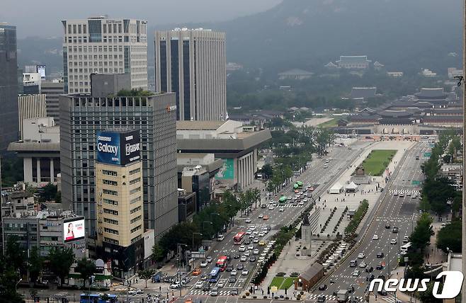 사진은 이날 오후 서울 세종대로 광화문 광장의 모습. 2020.8.14/뉴스1 © News1 이동해 기자