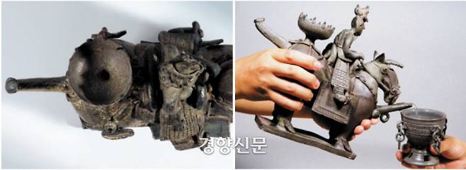 꼬리 부분의 깔대기에 물이나 술을 약 240㏄를 담아 가슴팍에 있는 대롱을 통해 물을 따를 수 있는 주전자다. 사진은 복제품을 이용해 재현해본 모습이다. |국립중앙박물관 제공