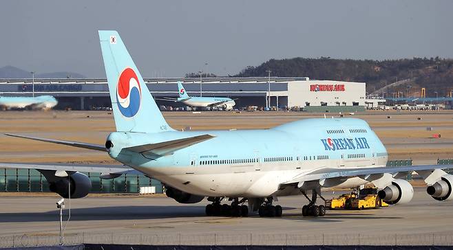 대형기인 B747-400은 E급 항공기로 분류된다. [중앙포토]