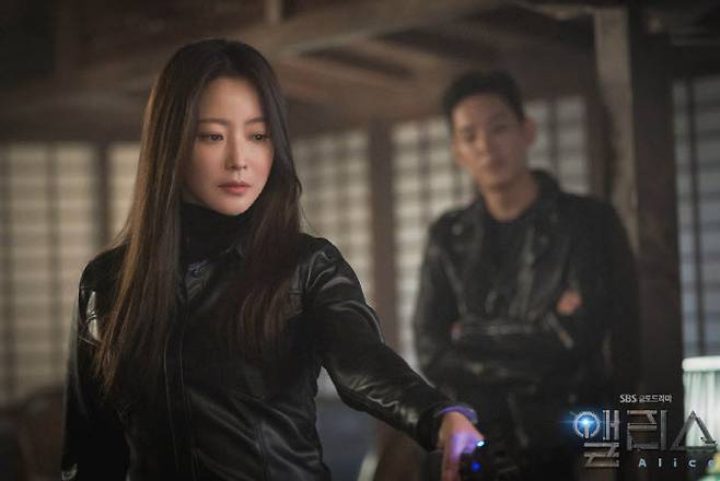 김희선(사진=SBS ‘앨리스’ 스틸컷)