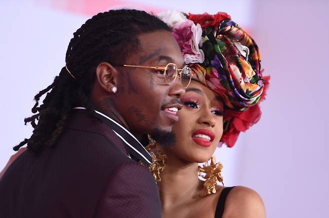 (FILES) In this file photo taken on October 9, 2018 US rapper Cardi B and US rapper Offset arrive at the 2018 American Music Awards in Los Angeles, California. - After three tumultuous years of marriage, superstar rapper Cardi B filed for divorce September 15 from her husband, rapper Offset, according to court records.

The couple, who married secretly in September 2017, had already been through a well-publicized rough patch that resulted in her announcing their break-up almost two years ago. (Photo by Valerie MACON / AFP)





<저작권자(c) 연합뉴스, 무단 전재-재배포 금지>