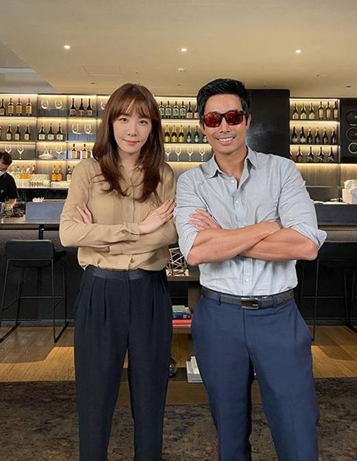 작사가 김이나, 이근 대위/사진=김이나 인스타그램