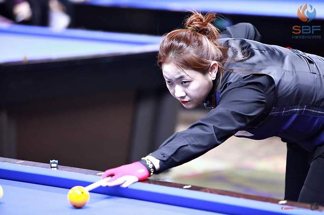 김민아.