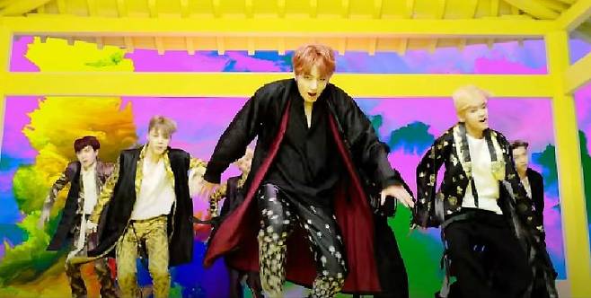 BTS (방탄소년단) 'IDOL' 뮤직비디오(사진=빅히트 제공)