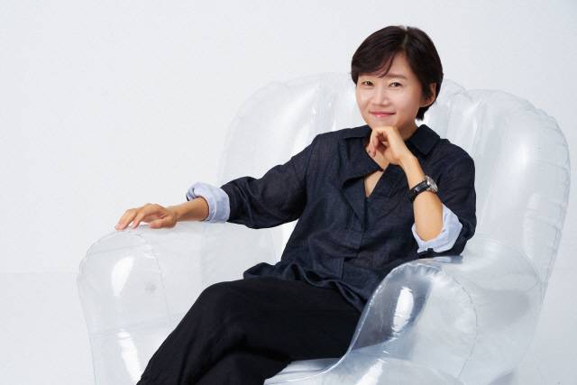 넷플릭스 드라마 ‘보건교사 안은영’의 이경미 감독. /사진제공=넷플릭스