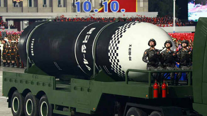 이번 당 창건 75주년  열병식서 신형 SLBM 북극성-4A 공개한 북한.