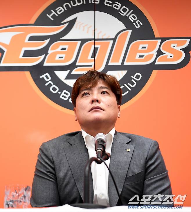 김태균은 은퇴 기자회견에서 "팬들과의 약속을 지키지 못했다"며 눈물을 쏟았다. 박재만 기자 pjm@sportschosun.com