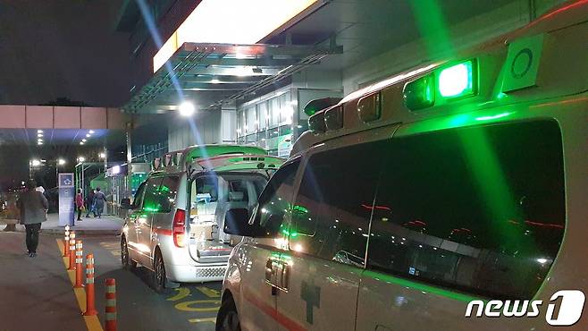 조선대학교병원 응급의료센터에 정차돼 있는 구급차.© 뉴스1