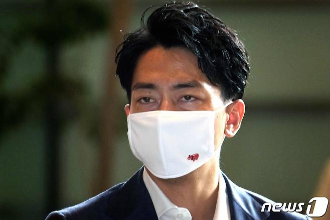 고이즈미 신지로 일본 환경상. © AFP=뉴스1