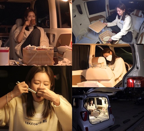 Kyung Soo-jins meaningful outing, full of steam happiness, is revealed.On MBC entertainment program I Live Alone, which will be broadcast on the 4th, Kyung Soo-jin enjoys healing with a good camping Mukbang.On this day, Kyung Soo-jin unveils a new teardrop trailer that renovates his car.She, who challenged Self-Littsch as a police chief, said, I did D.I.Y. and I did DIE.However, with the passion that does not stop, it eventually succeeds in transformation, and it stimulates curiosity about the shape of the Teardrop trailer completed at the end of twists and turns.Looking at the romantic night view, she puts the oyster in her mouth, and she shows great satisfaction with the applause that bursts out, adding to the expectation of a meal that completely satisfies the five senses.Kyung Soo-jin, who enjoyed Trunk Restaurant with a happy smile, enjoys the rainy scenery and enjoys the early winter sensibility.It makes the broadcast more awaiting what kind of healing day of Kyung Soo-jin, which is full of small but full happiness, will look like.