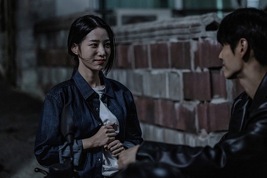 영화 ‘용루각’으로 스크린 데뷔한 베리굿 멤버 조현, 사진은 영화의 한 장면