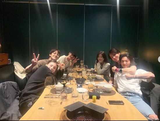 Lee Tae-ri X Lee Dong-wook X Jo Bo-ah, it turns out The Tale of a Gumiho steam friendship...I apologize for the evil.Actor Lee Tae-ri apologises for the evils of the pastOn the 5th, Lee Tae-ri posted a picture on his Instagram with an article entitled I apologize for the evil of all the brothers, sisters, and seniors.The photo shows Lee Tae-ri enjoying meals with the actors of TVN The Tale of a Gumiho.Lee Dong-wook, Jo Bo-ah, Kim Bum, Hwang Hee, Kim Yongji and others.Lee Tae-ri then added a laugh with an apology for what he did in the play.Meanwhile, Lee Tae-ri was born in a sand dune where plague patients were abandoned in TVN The Tale of a Gumiho which was concluded on the 3rd.Instinctively, he hated living things, and as a power of disintegration, he caught up with the topic of the act that made peoples hearts fluctuate with a good face and a creepy act that reversed.