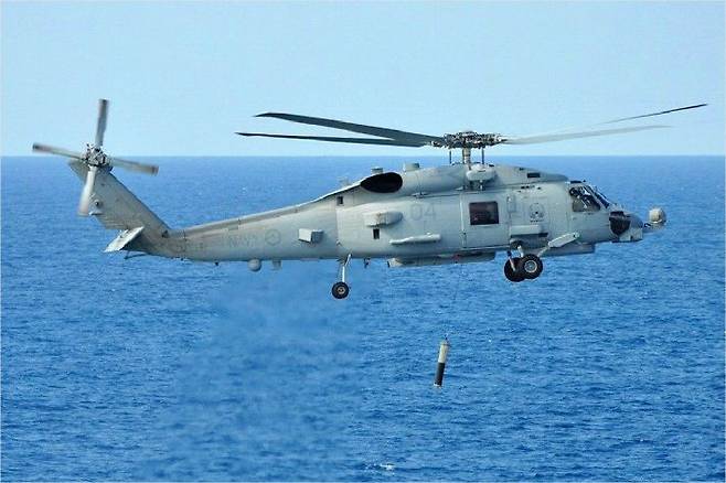 호주 해군이 운용하는 MH-60R 시 호크 헬기(사진=호주 해군/록히드마틴 제공)