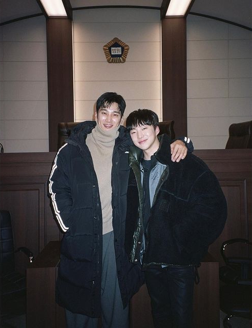 Kang Seung-yoon, Kairos End testimony Happy time...will return to SingerKang Seung-yoon told MBC Kairos End testimony.Kang Seung-yoon said on his 22nd day, It was a very happy time to be able to be with good seniors, fellow actors and warm staff members and Lim Gun-wook for about 7 months!I was able to learn and experience many things. In the public photos, there are pictures of actors and staffs taking pictures at the Kairos filming site.Kang Seung-yoon said, Director Park Seung-woo, who trusted and gave me the role of Kun-wook! Lee Soo-hyun, who fascinated everyone with amazing reversal every time!I am so grateful to all the Kairos teams, including! He said, All the viewers and fans who have been together for the last time!Thank you for loving and thanking me for my affectionate expectation for my next move to visit Singer - #Kairos # Lim Kun-wook Kang Seung-yoon Olim. On the other hand, Kang Seung-yoon played the role of Lim Gun-wook, a friend who does anything by Han Ae-ri (Lee Se-young) and has a burden of heart to him in MBCs monthly mini-series Kairos (played by Lee Soo-hyun, directed by Park Seung-woo).Kang Seung-yoon Instagram