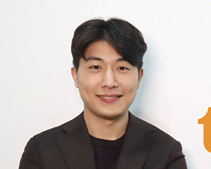 김동현. 국민대 컴퓨터공학 학사, 전 봉사기획단체 애드벌룬 대표 / 휴마트컴퍼니