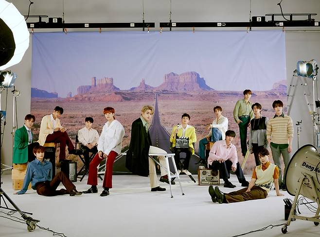 그룹 세븐틴이 미국 NBC '켈리 클락슨 쇼'에 출연해 미니 7집의 타이틀곡 '레프트 앤 라이트'(Left & Right) 무대를 선보일 예정이다. /사진=플레디스엔터테인먼트