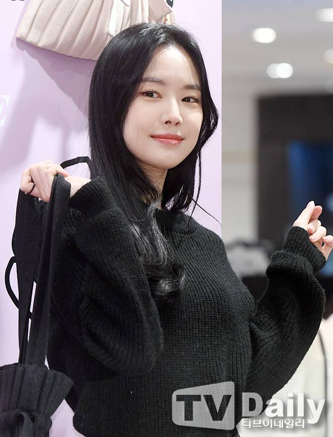 인간실격, 손나은