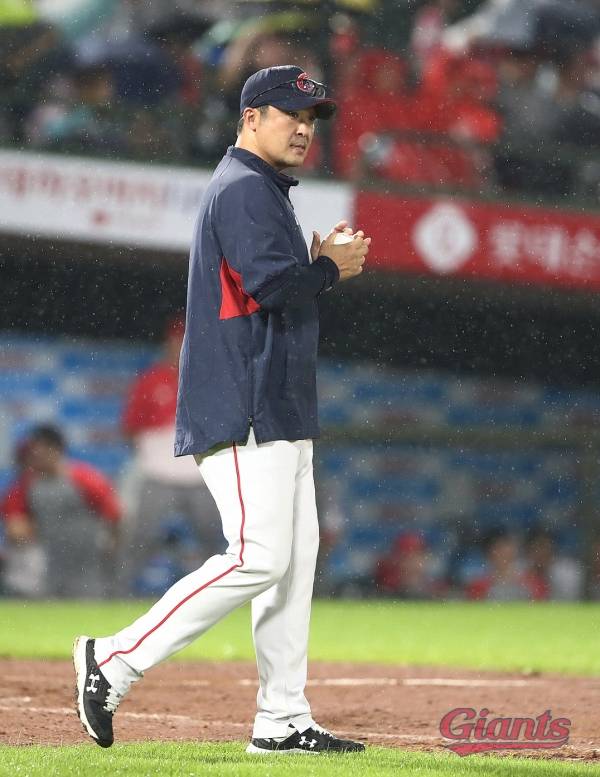 롯데 자이언츠 임경완 코치