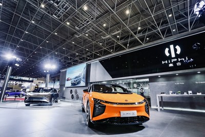 Available in both four-seater and six-seater, the first 3,000 owners of the HiPhi X Founder Edition will be granted six lifelong services. (PRNewsfoto/Human Horizons)