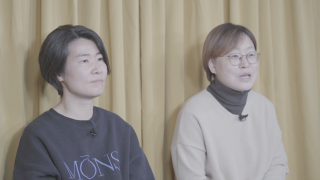 상담자와 의료인을 위한 임신중지 가이드북을 만든 시민단체 '셰어'의 최예훈(왼쪽) 기획위원과 나영 대표. 박고은 PD