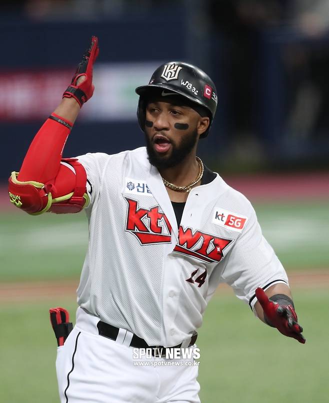▲ 올 시즌을 앞두고 한신으로 이적한 로하스. ⓒ곽혜미 기자