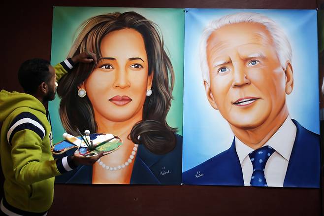 인도의 한 아티스트가 그린 미국의 조 바이든 대통령 당선인과 카멀라 해리스 부통령 당선인.
