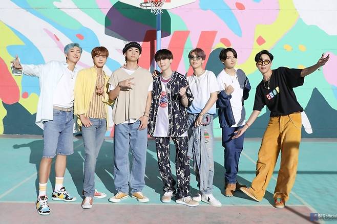 그룹 방탄소년단. 방탄소년단 공식 페이스북