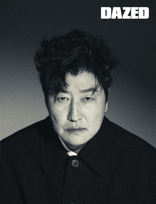 Fashion magazine Daysd released an original picture with the movie Actor Kang-Ho Song.Kang-Ho Song is the best movie actor in Korea who does not need an explanation.Over the past 25 years, he has shown tremendous activities in Korean Film companies, including Green Fish (1997), Memories of Murder (2003), Snow Country Train (2013), and Pesticide (2019), which surprised World.He was the first to appear in a fashion magazine picture, not as a member of a group.Kang-Ho Song is an actor and artist representing Korea, and has also revealed unique energy in the picture.From luxurious costumes to bold design styling, he completely digested, and his act, which shines at the moment of the moment, was put into the camera of the day.Kang-Ho Song expressed his affection for the picture, saying, It was a very hearty and pleasant experience.Kang-Ho Song continued his story honestly in an interview with the pictorial: I finished the Oscars and returned home at the end of February last year.It was a very new experience, and it was a good memory with remarkable results. He talked about the achievement of the movie Parasite that World noticed, and said, The next film is the new film Emergency Declaration by director Han Jae-rim.Were done filming. Were with our great co-workers, Lee Byung-hun, Jeon Do-yeon, Kim Nam-gil, Kim So-jin, Lim Si-wan.Now, Im taking a story about a sports movie called 1 win and a womens volleyball team.It will be a movie with pleasantness and warm impression. I also explained the direction of moving forward as an actor by saying, I try to meet good works like now, and I think that someday a new world will be opened when I work to raise the value of my work and my work with my best in a given role.More detailed pictures and interviews of the movie Actor Kang-Ho Song can be found in the February issue of Days, homepage, Instagram, and YouTube.[Photo] Daysd