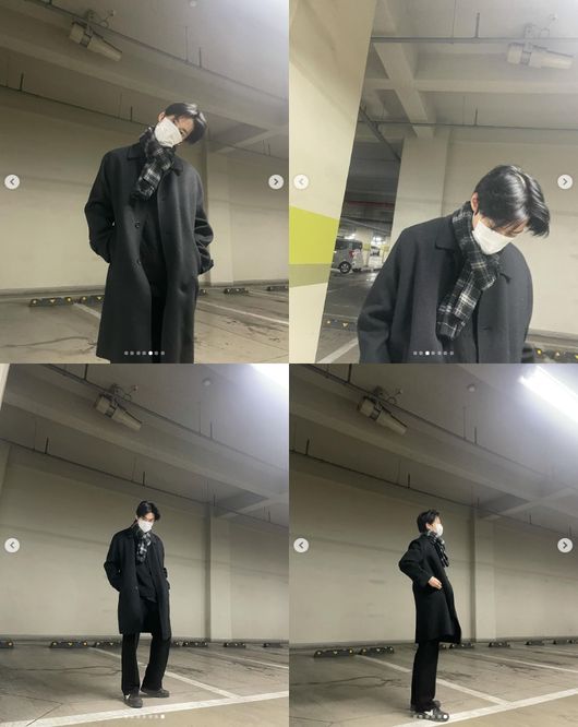 Today, on the 21st, Doyoung posted several photos on his personal instagram  with an article entitled My mother is very good at taking pictures.In the photo, there was a picture of Do Young staring at the camera while wearing all black.There are also close photos, while various photos such as photographs that are naturally looking and looking at the side, and full-length shots boasting 8th grade are released, and the reaction of the fans is hot.On the other hand, the group NCT, which Doyoung belongs to, has been charting for the eighth week on the Billboard 200 chart of the US Billboard main album.[Photo] Doyoung Instagram  