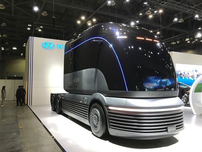 2020년 7월 '2020 수소모빌리티+쇼' 현대차 부스에 전시된 수소전용 대형트럭 콘셉트카 ‘HDC-6 넵튠'. ⓒ데일리안 박영국 기자
