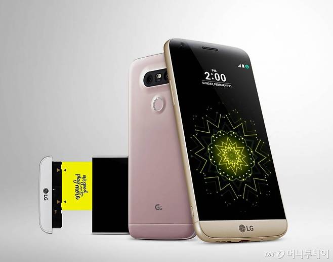 LG전자가 2016년 선보인 모듈형폰 G5 / 사진제공=LG전자