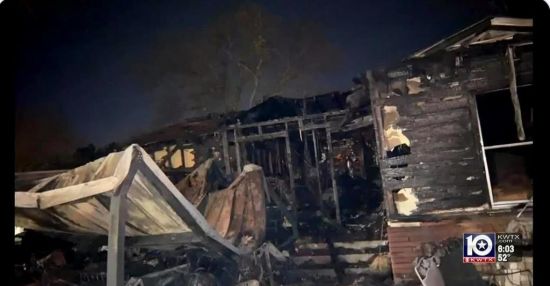 화마에 휩쓸린 리베라 가족 거주 주택. 사진출처 = 미국 WBTV뉴스 트위터 캡처