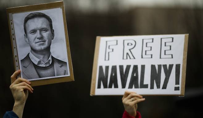 독일 베를린에서도 23일(현지시간) 나발니 석방을 촉구하는 집회가 열렸다. /AP