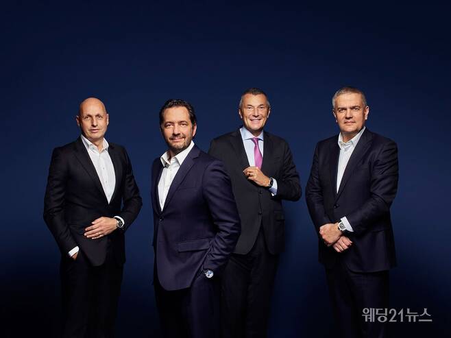 사진 : 왼쪽부터 스테판 비앙키(LVMH WATCH 와 태그호이어 CEO), 줄리앙 토나레(ZENITH CEO), 장 크리스토프 바뱅(불가리 CEO), 리카드로 과달루페(위블로 CEO)