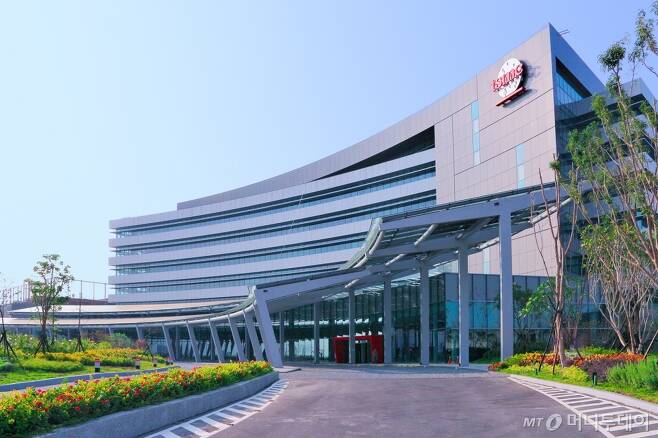TSMC의 12인치 팹인 라인 18의 외부 전경/자료제공=TSMC(Taiwan Semiconductor Manufacturing Co., Ltd.)