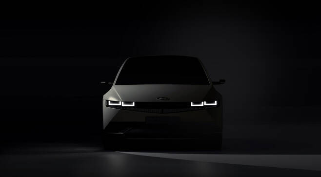 A teaser image of Ioniq 5, Hyundai Motor’s forthcoming purely electric vehicle model (Hyundai Motor Group)