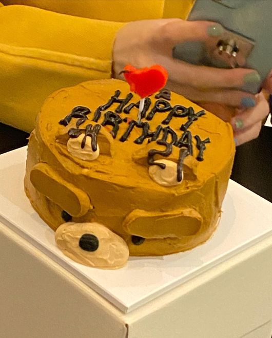 Davichi Kang Min-kyung showed off his level cooking skills for Lee Hae-ris birthday.On the afternoon of the 14th, Davichi Kang Min-kyung posted a self-portrait and food photo on his personal SNS, saying, I have eaten my sisters birthday.Kang Min-kyung said, I am hungry, I have to clear the air in the pasta bread beef pork red pepper paste stew, I have two spoons of digestive medicine, or do you eat a lot on one topic?I was worried about Lee Hae-ri.However, Kang Min-kyung said, I am very anxious about the emergency room Gaya, but I am a little hungry when I am alive.Anyway, my sisters birthday is so congratulations and loves. He expressed infinite affection for Lee Hae-ri.In particular, Hyomin envied Kang Min-kyung and Lee Hae-ris friendship, saying, It is good, and Lee Hae-ri said, I will not overeating in the future.I promise. Im so scared. The nightmare of the emergency room.Meanwhile, Davisi (Kang Min-kyung, Lee Hae-ri) participated in the late Kim Hyun-siks 30th anniversary tribute album Making Memories Part 2 last November.Davichi Kang Min-kyung SNS