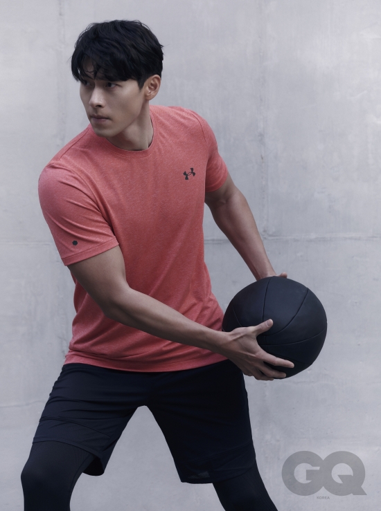 Son Ye-jin Hyun Bins masculine charm attracts Eye-catching.The mens magazine Zikyu Korea released a March issue photo with Actor Hyun Bin and global sports brand Under Armour.Hyun Bin, who decorated the picture of the March issue of Jikyu Korea, showed a more powerful atmosphere, which is different from what he usually showed on the screen.With the concept of exercise performance such as training and running using various tools, it showed health and deep masculinity through dynamic and energetic production.In the picture, Hyun Bin was all with the Under Armour SS21 collection.Both the costumes and accessories worn are known as UA flow, rush, project lock, and recover, which are the representative lines of Under Armour. Hyun Bin has recently been wearing Under Armour products in airport fashion.On the other hand, the attractive picture with Hyun Bin and Under Armour can be confirmed through the March issue of Jikyu Korea.