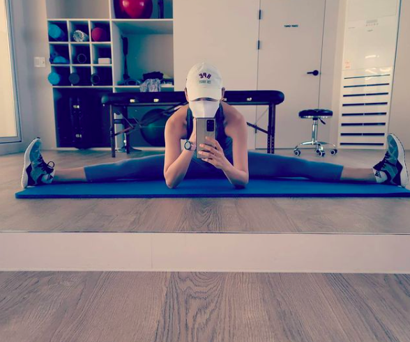 Han Hye-jin shows off his health beautyHan Hye-jin posted a picture on his Instagram on the 22nd without any comment.In the picture, Han Hye-jin is concentrating on stretching, especially Han Hye-jin, who teares his legs to 180 degrees, which is surprising.Here, Han Hye-jins slender figure adds to the admiration.Han Hye-jin said in a broadcast last year: Ive never gained a single 500g weight in 11 years from 17 to 28 years old, always 52kg.I have never increased if I have decreased. Han Hye-jins thorough self-management stands out.On the other hand, Han Hye-jin is appearing in various entertainment such as KBS Joy Loves Intervention Season 3 and MBN Old Living Day.han hye-jin SNS