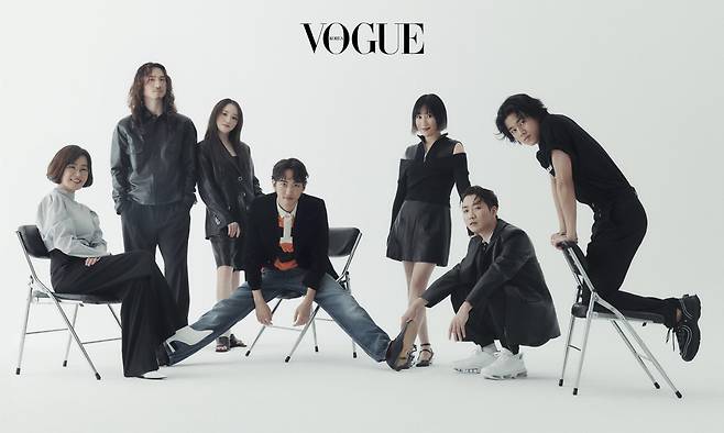 The Sing Again TOP6 and Mentor (Alars) Lee Sun-hee portrait have been unveiled.Vogue Korea released the personal characters of JTBC Sing Again, which attracted the singers who disappeared from our memories on the stage with the motto of Rediscovery of Unknown Singer on February 23, and caught the audience rating and topic.Lee Seung-Yoon, who said, I was lying like a zombie all day long the day after the live broadcast until dawn, said, I am calm and everyone is excited.I was so lucky, not a very new person, but I had a World plague, I had no access to the theater, and the trot became popular because of the backlash to established music.And now I think I needed a backlash against Trot, so I would have seemed fresh all of a sudden. Lee Moo-jin, who showed his own music color with only one verse of Hello in the first episode, said, I was scared when the number of YouTube views exceeded 10 million.It was the first time that a sudden overreaction had been poured out.This number will serve as a confidence that it is certified in the future, but on the other hand, it will be a big mountain for me to overcome. Lee So-jung, who made his debut with the girl group Ladies Code, but had a decrease in the stage as the full activity became difficult, said, I was a little convinced about me every round.Ive never been on stage so often alone.I got confidence that there are people who support me even if I act as a solo. He said his changed mind after appearing in Sing Again.Lee Jung-kwon, who was called salmon type throughout the contest with the intensity of the first song Like those powerful salmon climbing up the river, said, I want to be a singer who is cloudy and cloudy like the song lyrics called wind from the final.I spend a few days in a sunny way and then I suddenly go to Danbi, and I want to be a singer who can not stand by and adjust the stride. Jeong Hong-il, who had a new word called Sunbee Metal as a long-haired owner, said, I will continue to work as a rock vocalist, but I do not want to limit the genre.I will continue to play music with emotions, but I want to meet someone who will produce amazing energy myself. He also expressed his expectation for Jung Hong-ils MusicWorld, which will continue to evolve.Yoari, who has overcome stage phobia by himself on the best stage after confessing stage phobia in the first round, expressed his own Music World as Aristland.Mysterious and dreamy, but I want to continue with Music, which contains a message of hope.My music may sound like a minor, but I want to be a new singer in our country.I am waiting for a concert filled with music that I made from now on, not the music filled with the music I used to sing. In particular, Mentor (Alars) Lee Sun-hee, who has been together since the beginning of their growth, said, I also wanted to audition, but I heard the word open the door to my friends who did not have a chance.I think so, too, when we take our first step into society, everyone knocks on the first door, saying, Even if you do not become the first person, you should be recognized for your ability.But not just opportunities, but opportunities to try, are not even, and I thought it would be nice to be strong because I was not given another one. Lee Sun-hee, who is famous for not enjoying shooting or interviewing with the public, said, In the past, when I came to this photoreal proposal, I was afraid and scared that something I was breaking.Now I want to sing more fun and fun, but I think that music in my mind will be better delivered only if I am not technical but rich in my mind.So recently, I am enjoying a strange experience. 