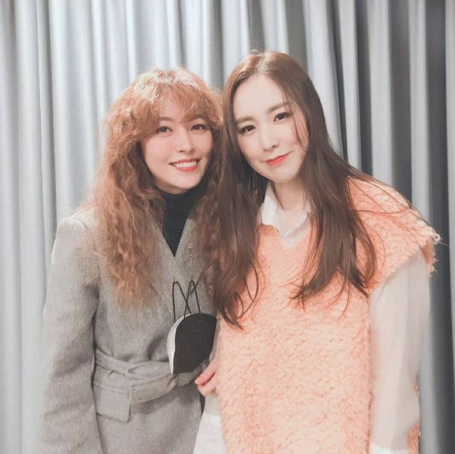 Kan Mi-youn and Shim Eun-Jin, who were breathing in the girl group Baby V.O.X and now married woman, met.Shim Eun-Jin posted a picture and a photo on the 24th, I found a tag on Yesterday!The photo showed Shim Eun-Jin, who appeared as a guest on the day of Kan Mi-youns radio DJ debut.The two men showed a chemistry in a long time, breathing in a broadcast.In addition to being a Baby V.O.X, Shim Eun-Jin and Kan Mi-youn have something in common: married woman.Shim Eun-Jin recently became a legal couple with actor Jeon Seung-bin, and Kan Mi-youn is also married to actor Huang Paul.On the other hand, SBS Love FM Kan Mi-youns Love Nine, hosted by Kan Mi-youn, is broadcast every day from 9 pm to 10 pm.