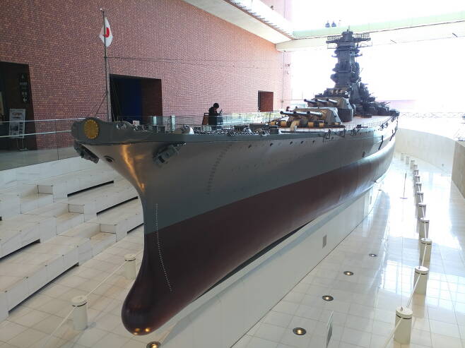 일본제국 해군이 건조한 야마토는 일본에서 마지막으로 건조된 전함으로 배수량과 함포 모두 당시 세계 최대의 크기를 자랑했다. 사진은 전함 야마토 1:10 모형. 사진=김대영