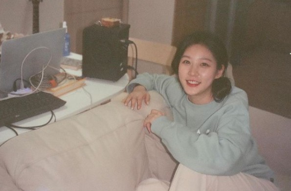 Actor Kim Sae-ron has revealed his innocent routine.Kim Sae-ron collected Eye-catching on his Instagram on the 1st, posting a picture with the article Rub.Kim Sae-ron in the photo is sitting on the sofa and staring at the camera with a bright smile.The casual Kim Sae-ron captures Eye-catching with self-luminous beauty, even if it is not gorgeously decorated. It has a pure visual and lovely charm.Meanwhile, Kim Sae-ron met with fans through the TV drama Leverage Fraud Manipulator, which aired in 2019.