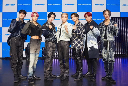 Atez greets him at the showcase of the release of Atez (ATEEZ)s sixth mini album Xero: Fever Part 2 (ZERO: FEVER Part.2), which was held online on the afternoon of the 2nd.The sixth Mini album Xero: Fever Part 2 (ZERO: FEVER Part.2) by Atez (Hongjung, Sunghwa, Yunho, Yeosang, Mountain, Mingi, Wooyoung, Jongho) captures the story of Atez, which burns the fire that was fading all over the world.A total of seven songs were included, including the title song Im The One.