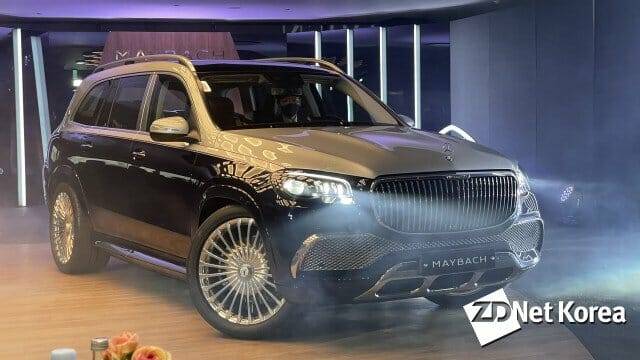 3일 메르세데스-벤츠 한남 전시장에 모습을 보인 메르세데스-마이바흐 GLS