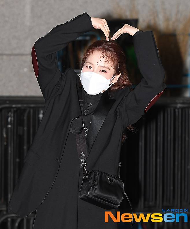 Singer Sandara Park attended the recording of MBC every1 entertainment Video Star at MBC Dream Center in Ilsan-dong, Goyang-si, Gyeonggi-do on the morning of March 4th.