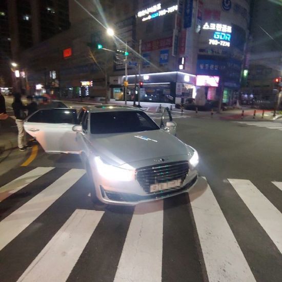 음주운전을 하다 경찰에 검거된 박씨의 차량 /사진=부산경찰청
