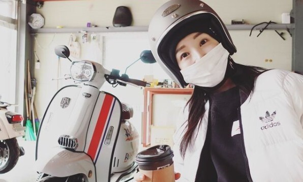 Actor Nam Gyu-ri captivates Eye-catching as he reveals the charm of bike fairyNam Gyu-ri posted a picture on his Instagram on the 6th with an article entitled To be deceived ... very easy.The photo shows Nam Gyu-ri posing in front of a bike; Nam Gyu-ri holding a coffee in a helmet and casual attire.The bland beauty of a brightly smiling Nam Gyu-ri stands out, with a look of pure and tough hobby, which brings together Eye-catching.On the other hand, Nam Gyu-ri will find fans through TVN You are my spring.