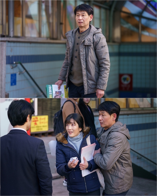 Dramafesta Looking for a Child (directed by Cho Yong-won, the playwright Kim Bo-ra, production studio), which will be broadcast on March 22 and 23, is a drama about the irony of life that a couple who have recovered their lost child in 11 years, and the novel by bestselling author Kim Young-ha is the original.Hyuk-kwon PARK plays Father Cho Yoon-seok, who is looking for Son Sung-min, who disappeared 11 years ago, without giving up.The images released today (on the 10th) show how deeply he is truly immersed in this role, including deep wrinkles, frozen hands gripping leaflets, and traces of places where loss is accumulated and accumulated.On the weekend of 11 years ago, his wife Mira (So Ji Yeon), three-year-old son Sungmin and Yoon Seok, who had been looking for a mart, lost their child for a while.I quit my job to find my child, and I went out to the street with a leaflet in the snow or rain. It is already 11 years old, and Sungmin in the leaflet is still three years old.He is mentally collapsed and cares for his unfavorable wife, and today he is enduring a broken daily life.The support he can hold on to is the hope that if he returns to his previous life, he will be able to return to his previous life.However, the irony of life that begins after the reunion of 11 years with the child is the key point of this work.The production team said, Hyuk-kwon PARK has been working with authenticity in looking for a child more than any other work.I tried hard to put even 1% of Yoon Seoks feelings on the camera rather than how it would be seen on the camera. I expect his reality Acting to get deeper to viewers. Drama Festa is a compound word of Drama and festival. It is the name of a one-act drama brand that wants to show colorful drama regardless of material, genre, platform, format, quantity.Starting with The One Who Knows, Hip Teacher, Memories of Midsummer, Ting-Pong, Louwack Man, Hello Dracula, and The Launch of Happiness, Find a Child, which will continue the fame of the well-made single-act drama Dramafesta, will air on March 22 (Mon.), 23 (Fah.) at 9 p.m.(Photo service: Studio)(News operations team)